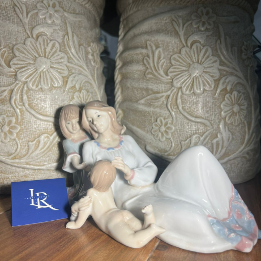 Motherhood Figurine